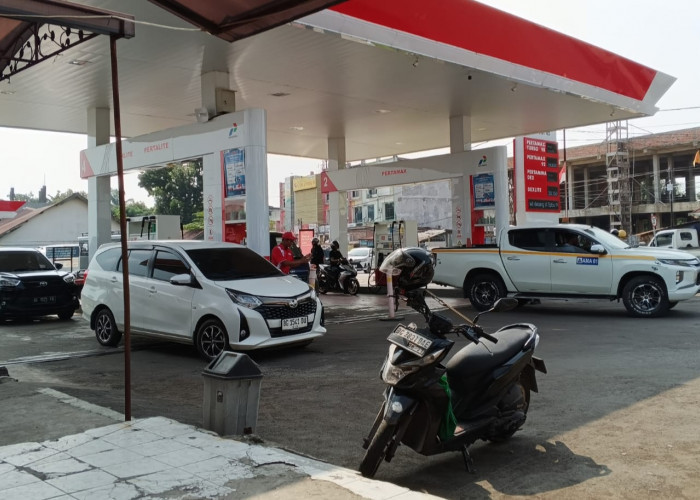 Masyarakat Minta Harga BBM Jenis Pertamax Turun Harga