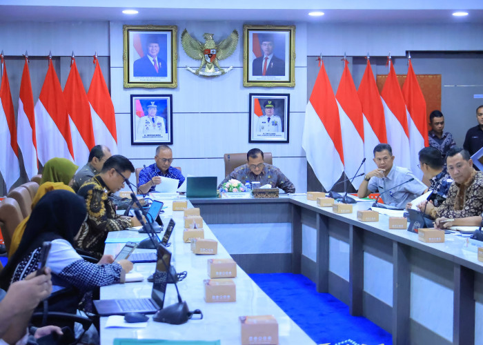 Sekda Edward Candra Pimpin Rapat Finalisasi Program Strategis Nasional di Sumsel
