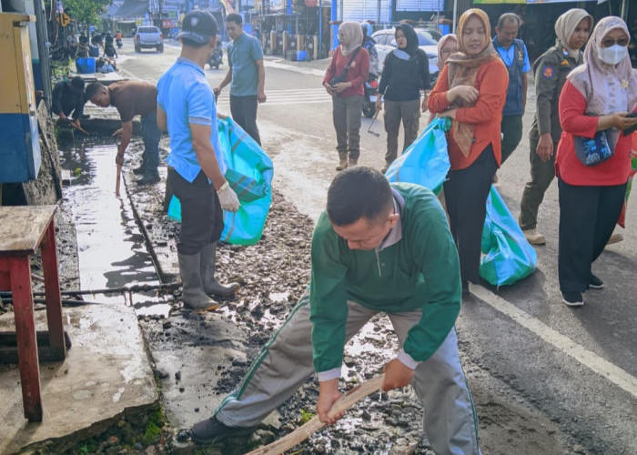 Atasi Banjir di 6 Kelurahan dengan Gotong Royong Serentak