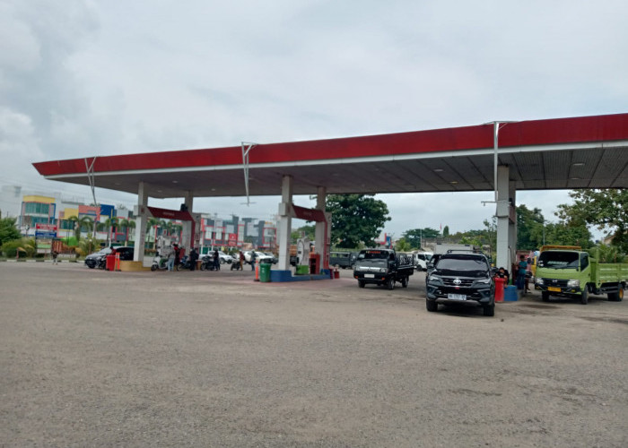 Isu Kenaikan Harga BBM Mencuat, Penjualan di SPBU Kepur Masih Normal