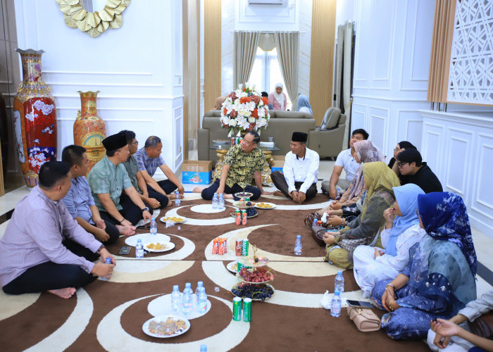 Pererat Silaturahmi dengan Masyarakat, Wagub Cik Ujang Gelar Halal Bihalal di Lahat