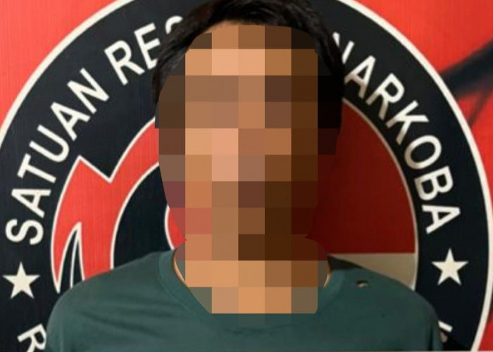 Edarkan Narkoba, 2 Pria Digerebek Satresnarkoba Polres Muara Enim di Pondok Kebun