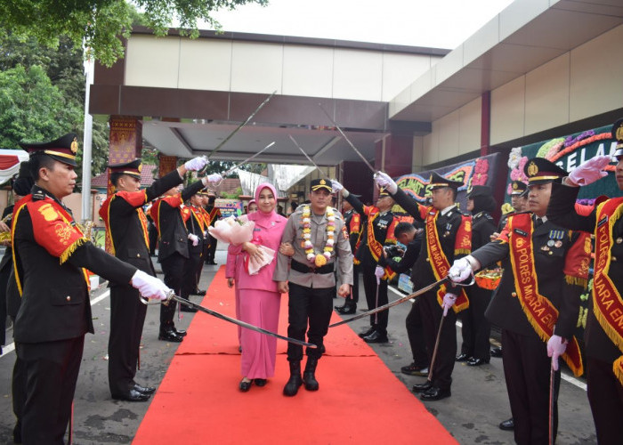 AKBP Jhoni Eka Putra Pamitan, AKBP Hendri Syaputra Datang Bawa Harapan Baru