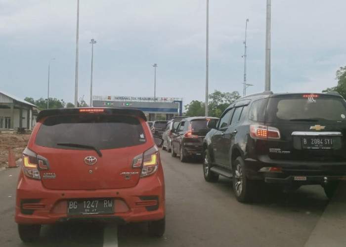 Banyak Kendaraan Terjebak, Penyempitan Jalan di Km 64 Jalan Tol Indralaya-Prabumulih