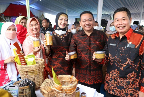 Tampilkan Budaya dan Kuliner Khas, Rumah Tunggu Tubang Pikat Pengunjung Festival Anjungan Sumsel