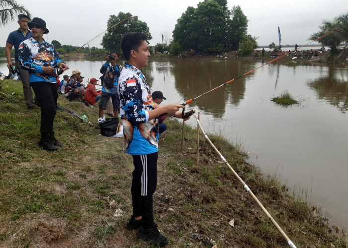 HUT Ogan Ilir Sumatera Selatan, 700 Pemancing Perebutkan 1 Unit Sepeda Motor, Hasilnya