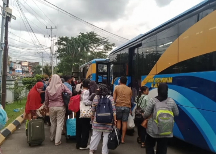 Jalur KA Gunung Megang-Penanggiran Terhalang, Penumpang Transit Perjalanan Sindang Marga Dibatalkan