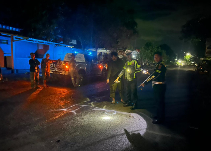 Gagal Nyalip, Pengendara Sepeda Motor di Muara Enim Ini Terlindas Truk Trailer