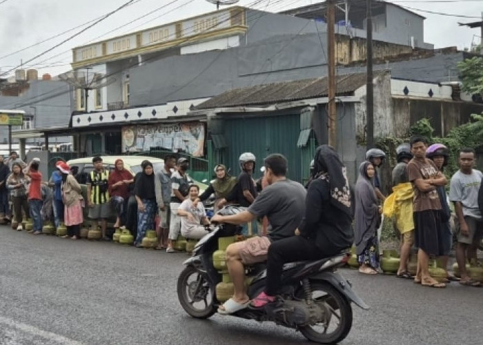 Hanya Hitungan Jam, Gas LPG 3 Kg Langsung Ludes