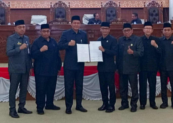 DPRD Muara Enim Setujui 4 Raperda dengan Catatan