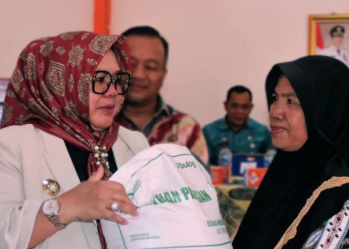 710 KPM Ujan Mas Lama Terima 21,3 Ton Beras