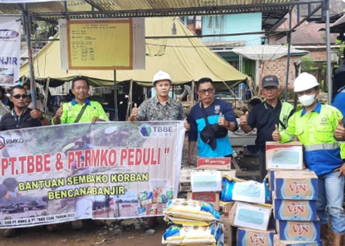 RMK Energy Beri Bantuan Kepada Korban Banjir di Kabupaten Lahat dan Muara Enim