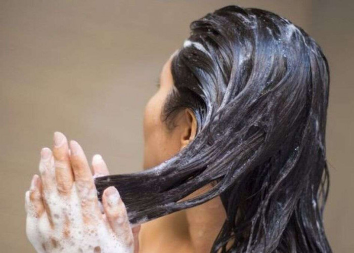 Tanpa Disadari! Ini 7 Kesalahan Saat Mencuci Rambut yang Harus Dihindari, Efeknya Merusak Rambut