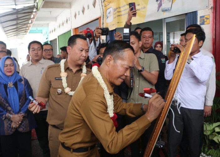 Lebarkan Sayap Bisnis di Prabumulih, Pj Bupati Muara Enim Optimis BPR Gerbang Serasan Tumbuh Besar