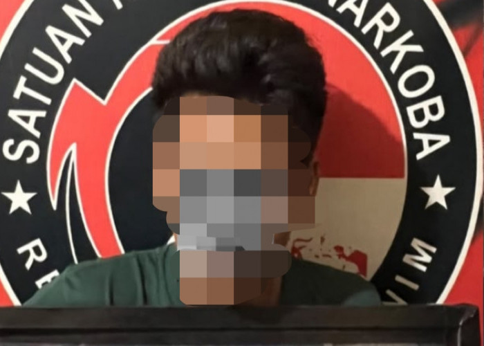 Warung Kopi Digerebek, Anggota Satresnarkoba Polres Muara Enim Amankan Pengedar Sabu-sabu