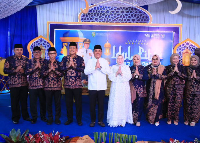 Bupati dan Wabup Muara Enim Kompak Kenakan Seragam Batik Petule