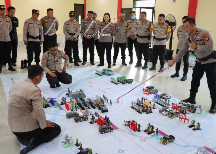 Polres Muara Enim Gelar Tactical Floor Game untuk Persiapan Pilkada 2024