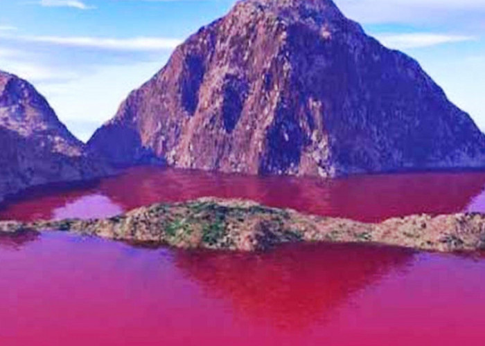 Butuh Waktu 1 Hari Perjalanan dari Pusat Kota, Danau Merah Berlokasi di Perbukitan Raje Mandare