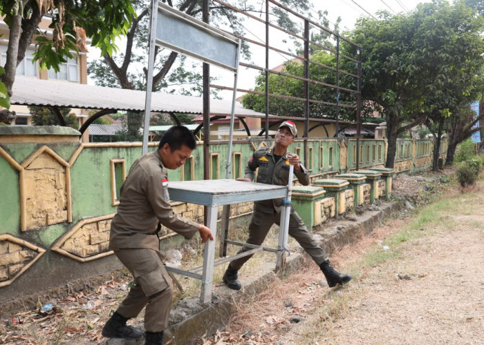 Lapak PKL Ditinggal Ditertibkan Satpol PP Muara Enim
