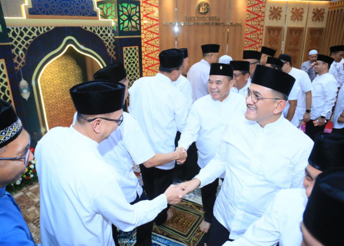 Sekda Edward Candra Safari Ramadan di Kantor Bank Indonesia Palembang