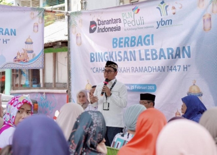 Berkah Ramadan, YBM PLN EPI Salurkan 300 Bingkisan Lebaran untuk Warga