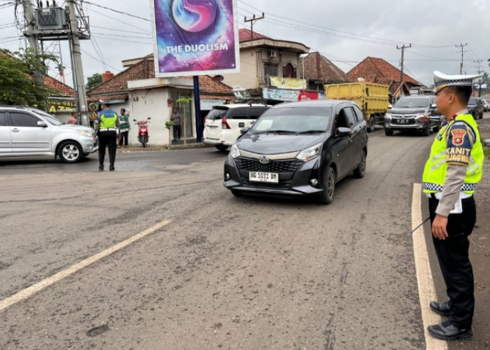 Arus Lalu Lintas di Simpang Belimbing Muara Enim Lancar