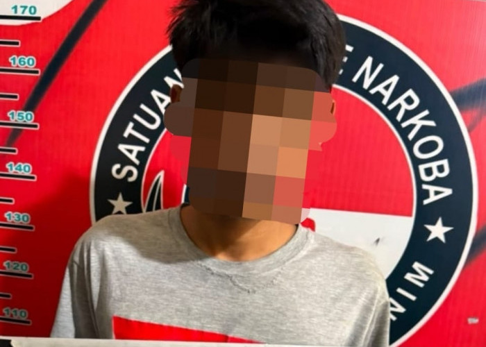 Pelaku Bersama Barang Bukti 6 Paket Sabu Ditangkap Satresnarkoba Polres Muara Enim