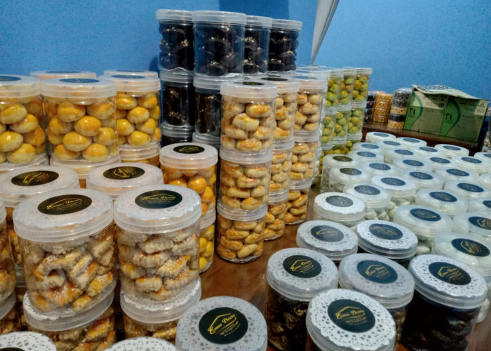 Berkah Jelang Lebaran, Owner Kue Kering di Muara Enim Ini Kebanjiran Rezeki Order