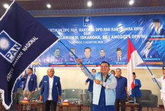 Iskandar Lantik Ribuan Relawan Muara Enim, Siap Rebut Kursi Eksekutif dan Pimpinan Legislatif