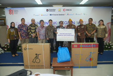 Semarak HUT ke-81 RI, PTBA Bersama MIND ID Group Berikan Apresiasi dan Bantuan Paket Sembako untuk LVRI