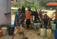 Empat Hari Berturut-turut BPBD Muara Enim Salurkan 30 Ribu Liter Air Bersih untuk Masyarakat