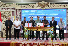 Wujudkan Keadilan Humanis, Bupati Edison Teken MoU Pidana Kerja Sosial