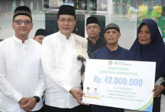 Safari Ramadan, Bupati Serahkan Santunan Rp42 Juta dan Bantuan Sosial