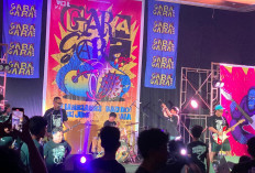 Datang ke Muara Enim, Panglima Semut Api 'The Rang Rang' Buat Massa Kerubungi Gedung Lima Putri