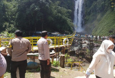 Penghujung Libur Panjang Lebaran, Wisata Air Terjun Bedegung Diserbu Wisatawan