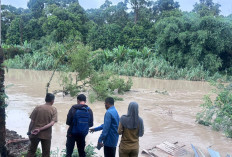 Rumah Warga Muara Enim Ini Sebagian Ambruk Tergerus Sungai Enim