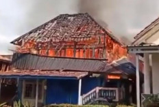 Korsleting Listrik, Rumah 2 Lantai di Muara Enim Ludes Terbakar