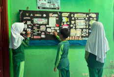 Perkuat Literasi, MIN 2 Muara Enim Hidupkan Mading Edukatif