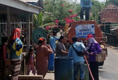 PT TeL Salurkan Bantuan Air Bersih bagi Desa Terdampak Musim Kemarau