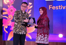 Heni Pertiwi Edison Terima Penghargaan dari PKN STAN