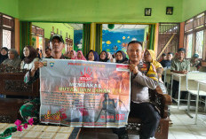 Bhabinkamtibmas Polres Muara Enim Sampaikan Pesan Kamtibmas dan Cegah Karhutla