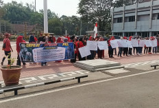 Ratusan Pedagang di Muara Enim Tuntut Kepastian Kios Pasar