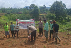 Polsek Semende Bersama Warga Optimalisasi Lahan Tidur untuk Ketahanan Pangan