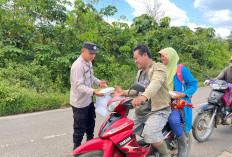 Polri Peduli: Polsek Rambang Berbagi Nasi Kotak di Kegiatan Jumat Berkah