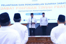 Lantik 12 Pejabat, Menaker Yassierli: Jabatan Bukan Sekadar Posisi, Layanan Publik Harus Jadi Prioritas