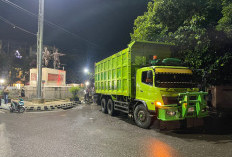 Warga Kesal, 3 Unit Dump Tronton Masuk Jalan Dalam Kota Muara Enim