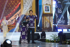 Bupati Edison dan Istri Gaungkan Batik Petule di Pesona Wasta Sumsel