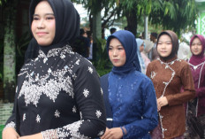 MAN 1 Muara Enim Lestarikan Budaya Lewat Peragaan Busana Kebaya Muslim
