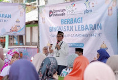 Berkah Ramadan, YBM PLN EPI Salurkan 300 Bingkisan Lebaran untuk Warga